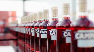 Il rilancio di Campari passa da un taglio di 500 posti di lavoro