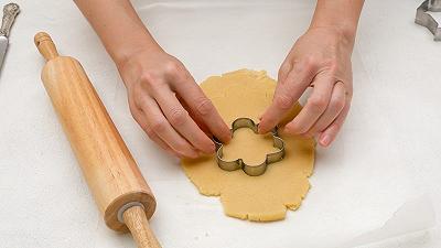 Tagliate i biscotti