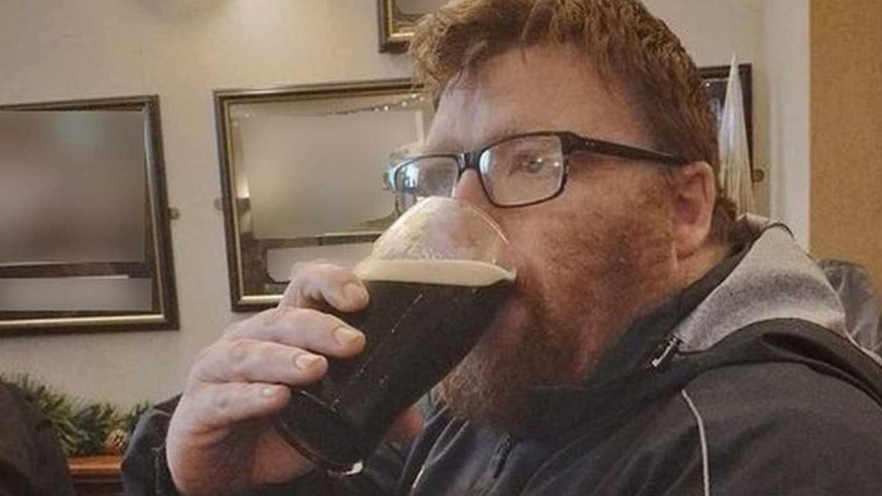 Beve 81 pinte di Guinness in un weekend e diventa virale: “Ero un po’ stanco”