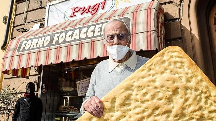 Firenze saluta Marcello Pugi: il re della schiacciata scompare a 90 anni