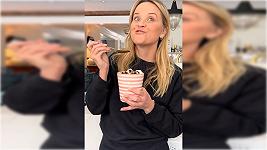 Reese Witherspoon scatena TikTok: mangiare la neve fa bene?