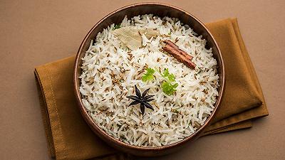 Cuocete il riso pilaf