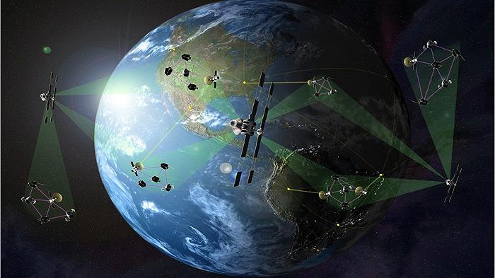 I satelliti mostrano un’enorme attività di pesca “nascosta”: cosa significa per i mari?