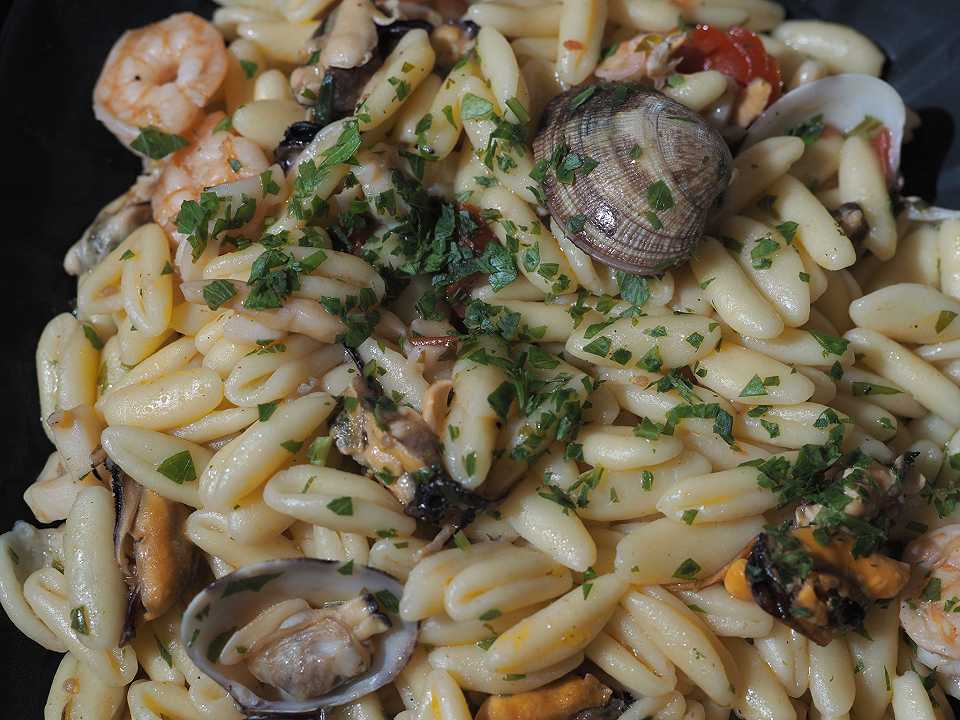 Cavatelli ai frutti di mare, la ricetta della pasta fresca con il ragù di pesce