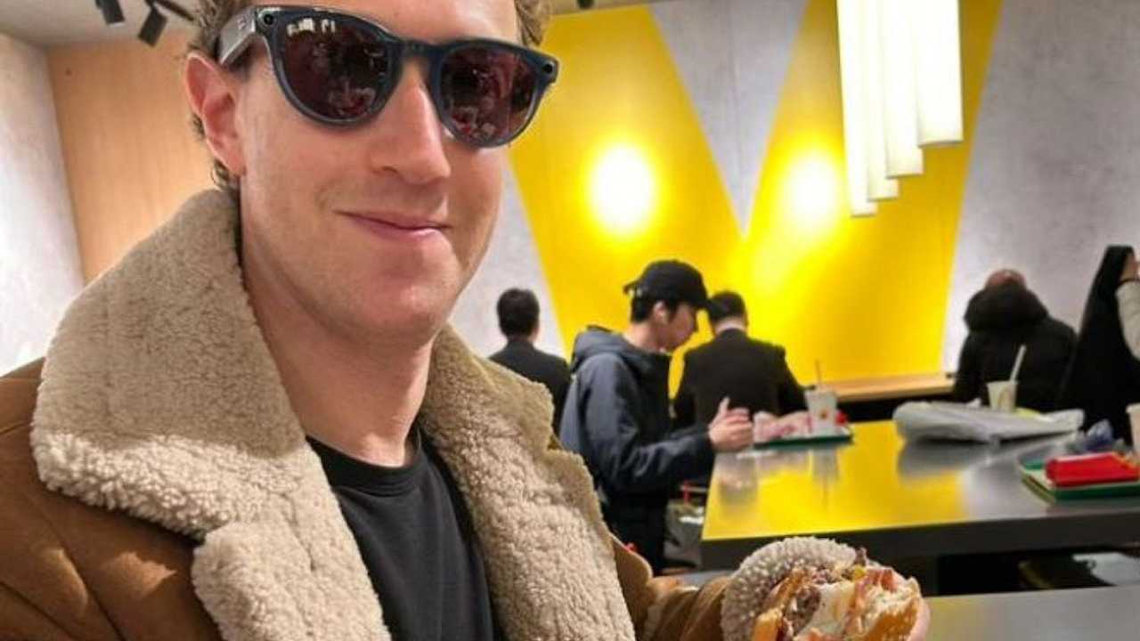 Mark Zuckerberg in Giappone pazzo per McDonald’s: “Dategli una stella Michelin”