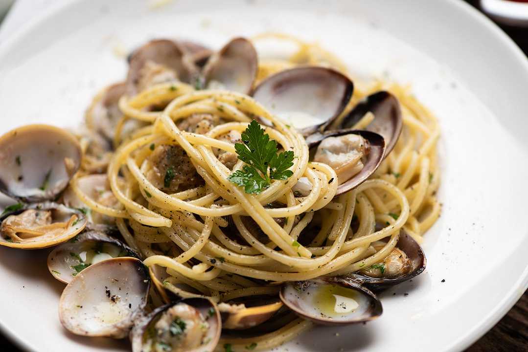 Spaghetti alle vongole, la ricetta per farli cremosi