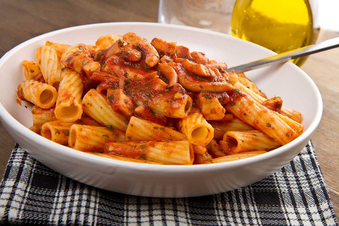 Ragù di polpo, la ricetta del sugo di pesce facile da fare