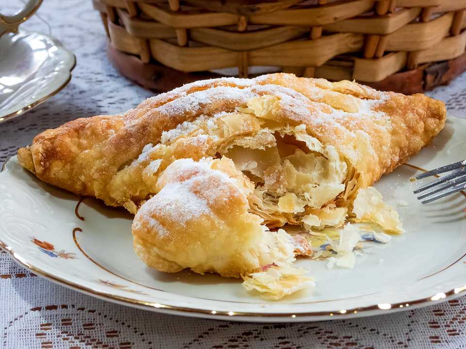 Sfogliatelle ricce napoletane, la ricetta tradizionale da fare a casa