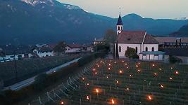 Alto Adige: un tappeto di candele per salvare i vigneti