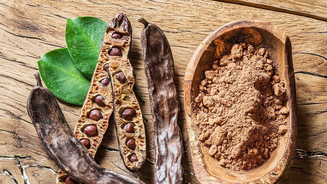 Come usare la carruba al posto del cacao