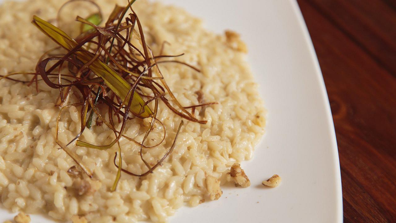 Risotto al Castelmagno, la ricetta ben mantecata dal gusto inconfondibile