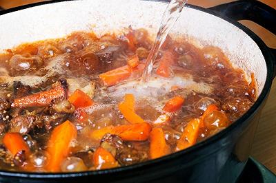 Cuocete il boeuf bourguignon
