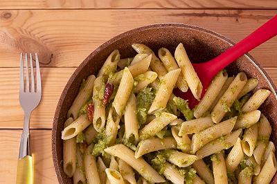 Saltate la pasta e servite