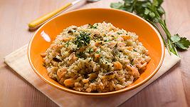 Risotto al salmone, la ricetta facile con un gusto inconfondibile