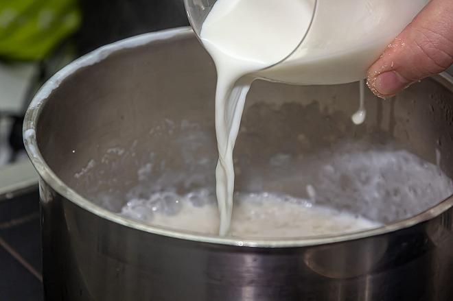 latte sul fuoco