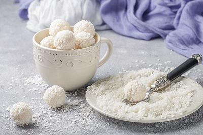 Formate le palline di cocco