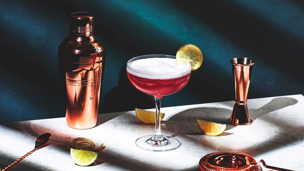 Cocktail alcolici, le 10 migliori ricette e i consigli per prepararli a casa