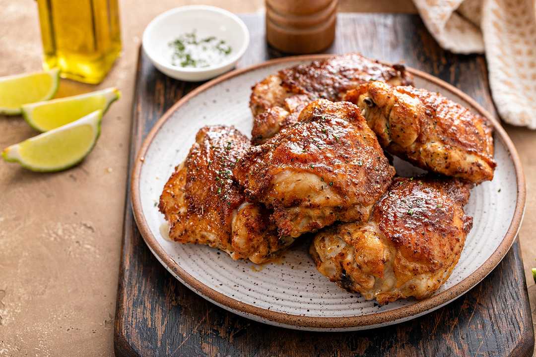 Pollo alla paprika, la ricetta al forno con un trucco per la sapidità