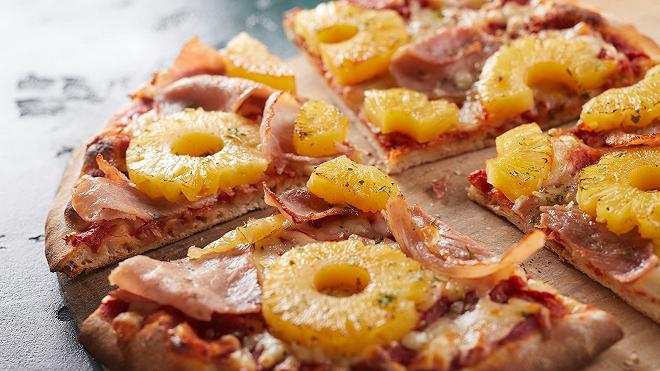 pizza con sorbillo-inventore-pizza-ananas