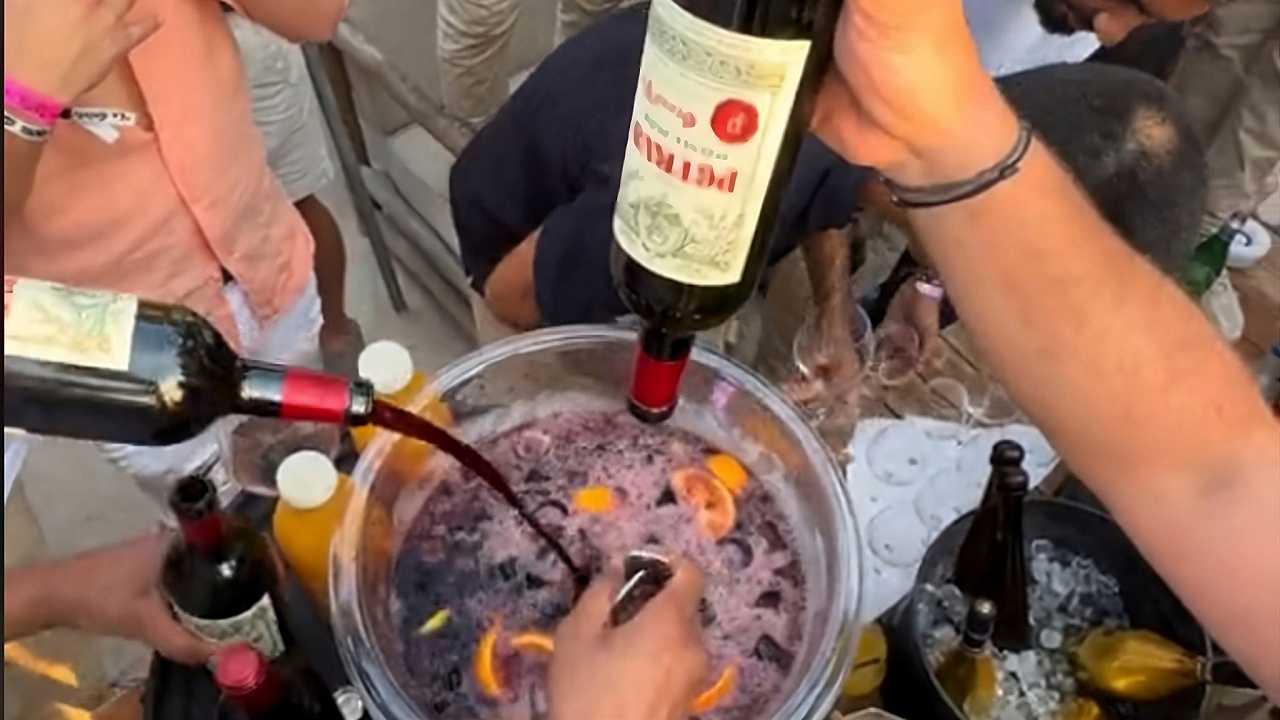 Usare un raffinatissimo Petrus per la sangria è lusso o cafonata?