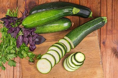 Affettate le zucchine