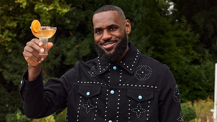 Lebron James lancia un cognac con uno dei marchi più importanti al mondo