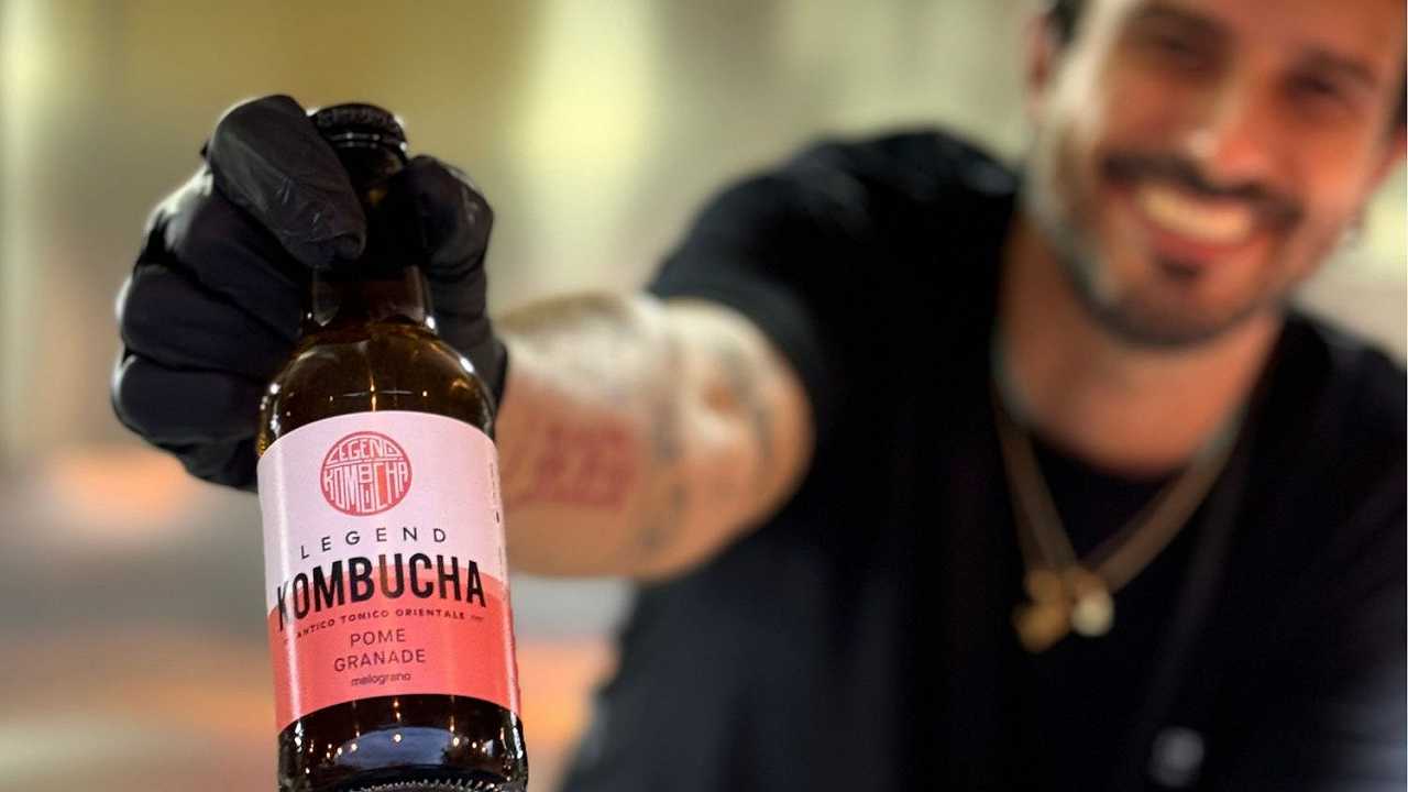 Marco Bianchi firma una kombucha, funzionerà?