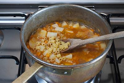 Cuocete la pasta