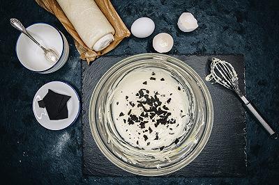 Preparate il ripieno di ricotta