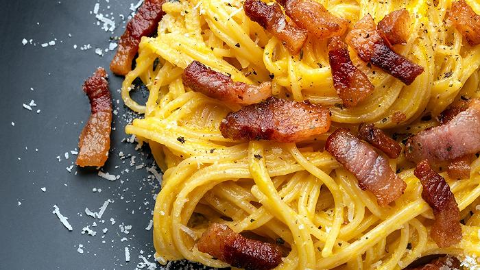Esiste un mercato del Parlamento Europeo e vende carbonara tarocca