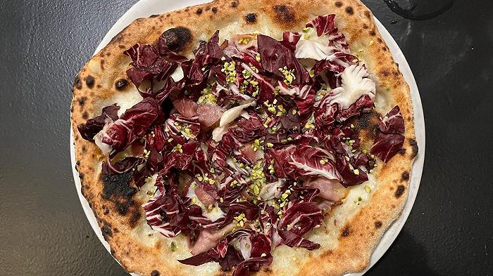 Vico Del Carmine, recensione: la pizzeria meno cool nel quartiere più cool di Firenze