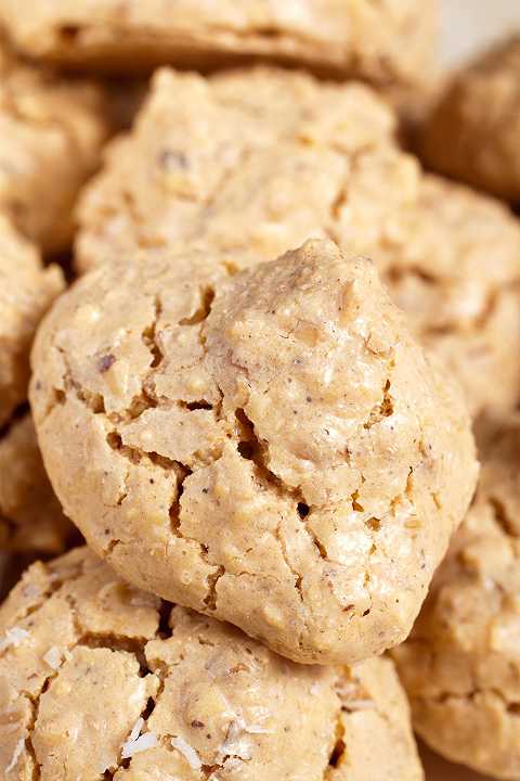 Brutti ma buoni, la ricetta originale con le nocciole