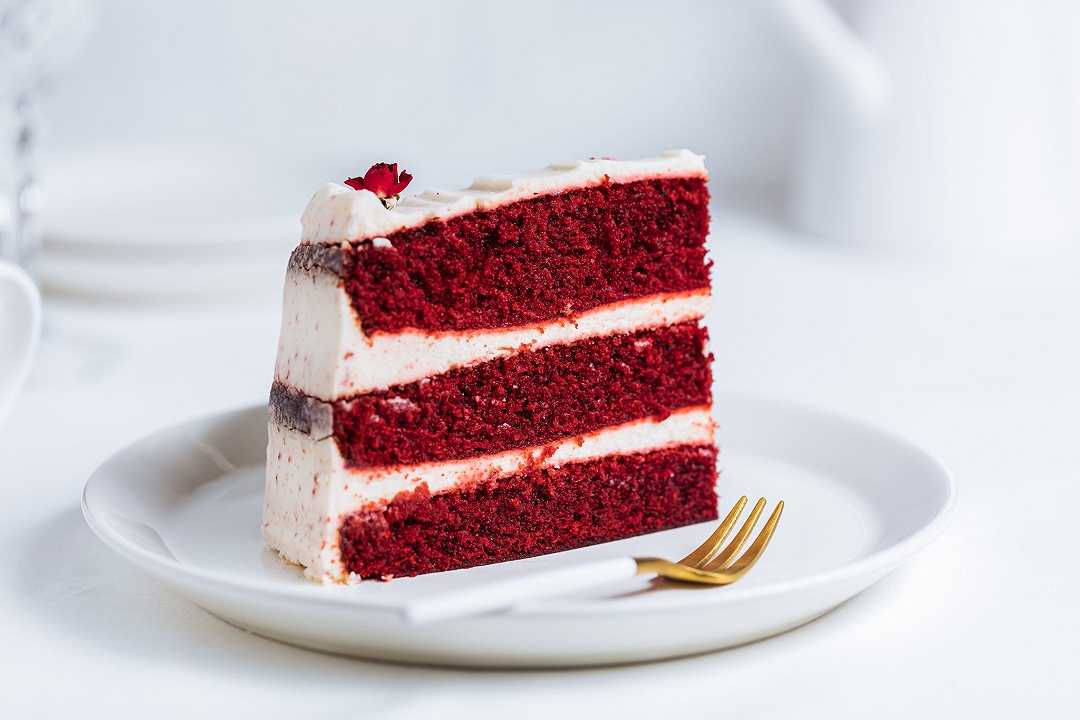 Red velvet cake, la ricetta originale con un trucco per la consistenza