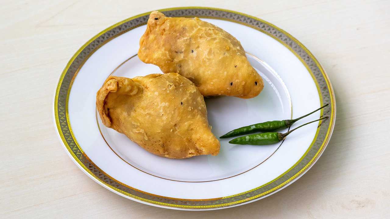 Samosa, la ricetta dell’antipasto indiano ripieno e croccante