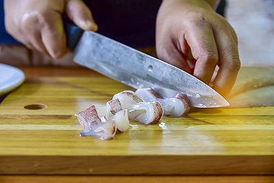 Pulite e tagliate il pesce