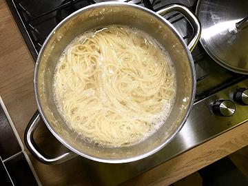 Cuocete la pasta