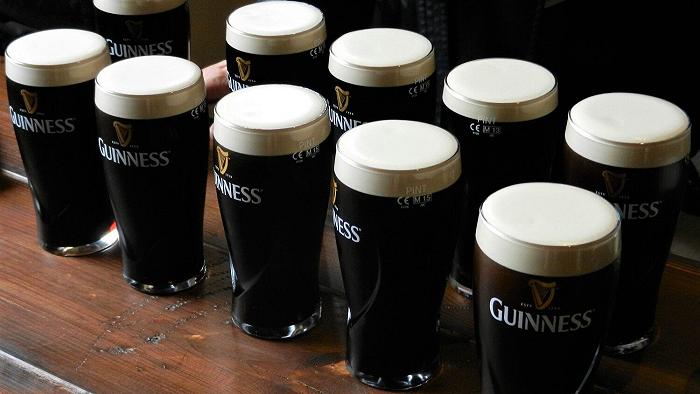 L’Inghilterra sta razionando la Guinness per un motivo ridicolo