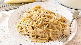 Un gruppo di scienziati ha creato la ricetta per una cacio e pepe “perfetta”