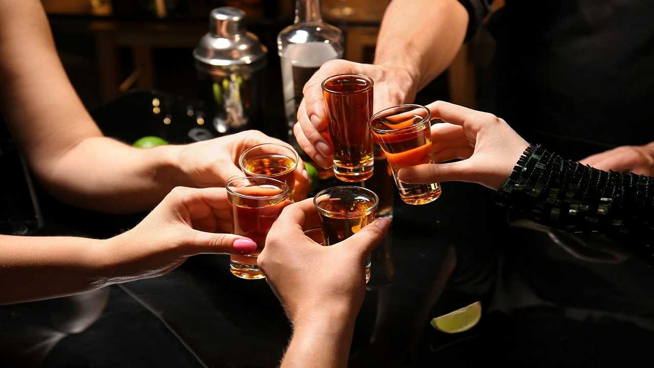 Poop Cruise: Netflix racconta di come una crociera disgustosa è stata risolta con un open bar