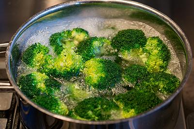 Cuocete broccoli e orecchiette