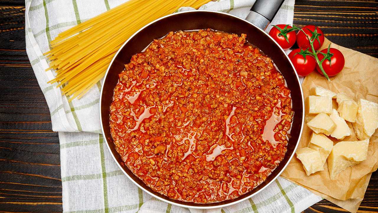 Ragù alla bolognese, la ricetta originale e i consigli per renderlo cremoso