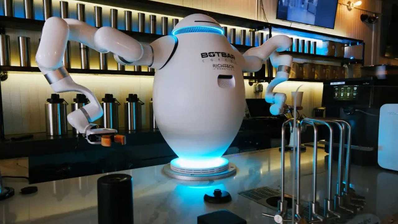 I robot bartender sono i protagonisti della più importante fiera tecnologia al mondo