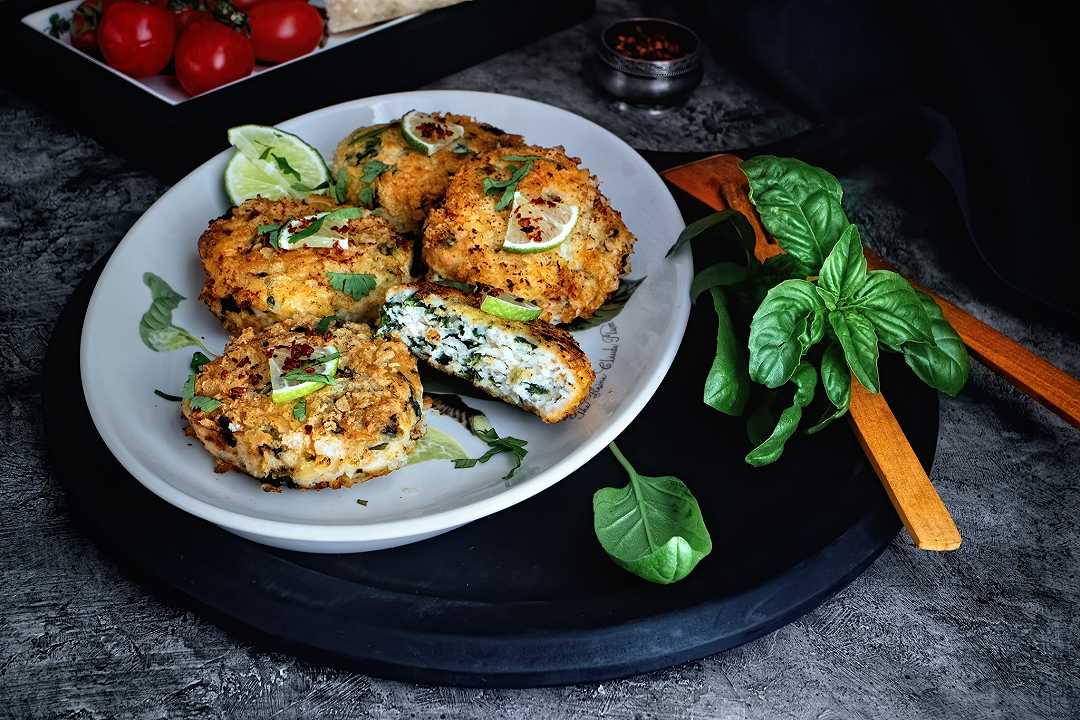 Spinacine fatte in casa, la ricetta genuina dei burger di pollo e spinaci