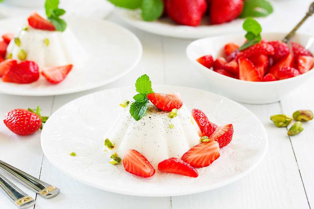 Panna cotta, la ricetta originale e la variante Bimby