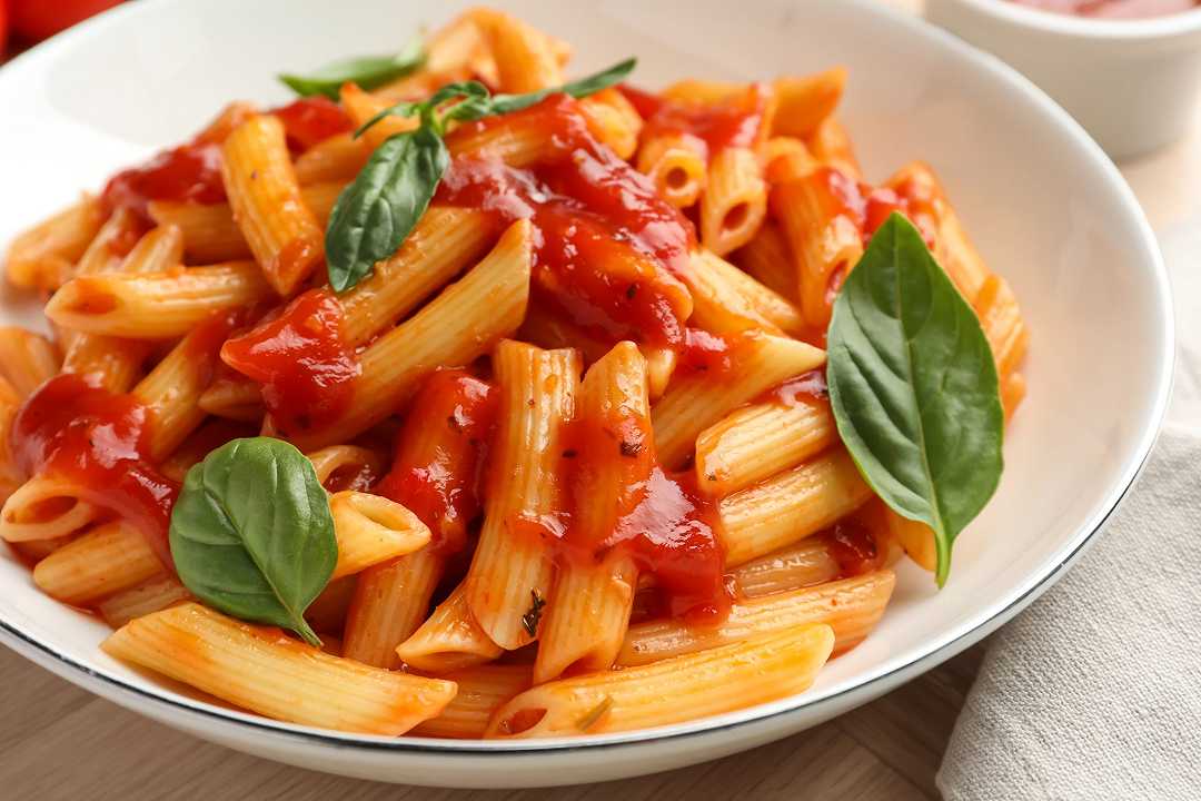 Penne all’arrabbiata, la ricetta originale del primo romano più semplice