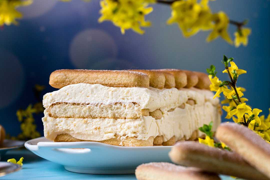 Tiramisù al limone, la ricetta veloce con una fresca crema al mascarpone