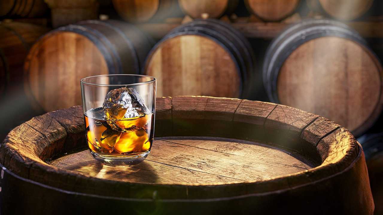 La lunga vita di una botte da whisky