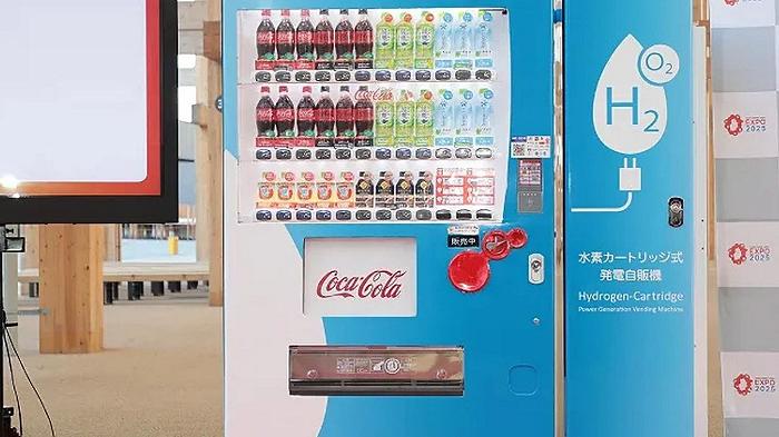 Coca Cola presenta il distributore di bevande più futuristico di sempre