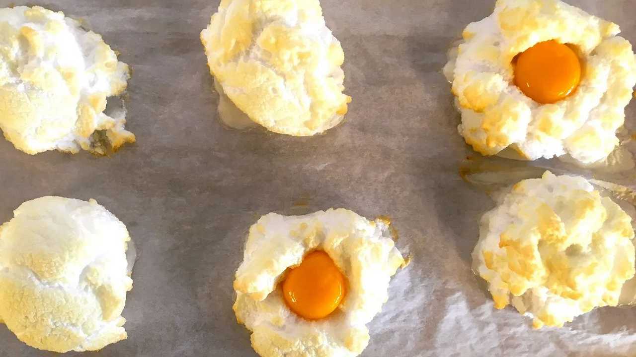 Jovanotti si improvvisa food blogger, e spiega la ricetta delle “ova alla Jova”