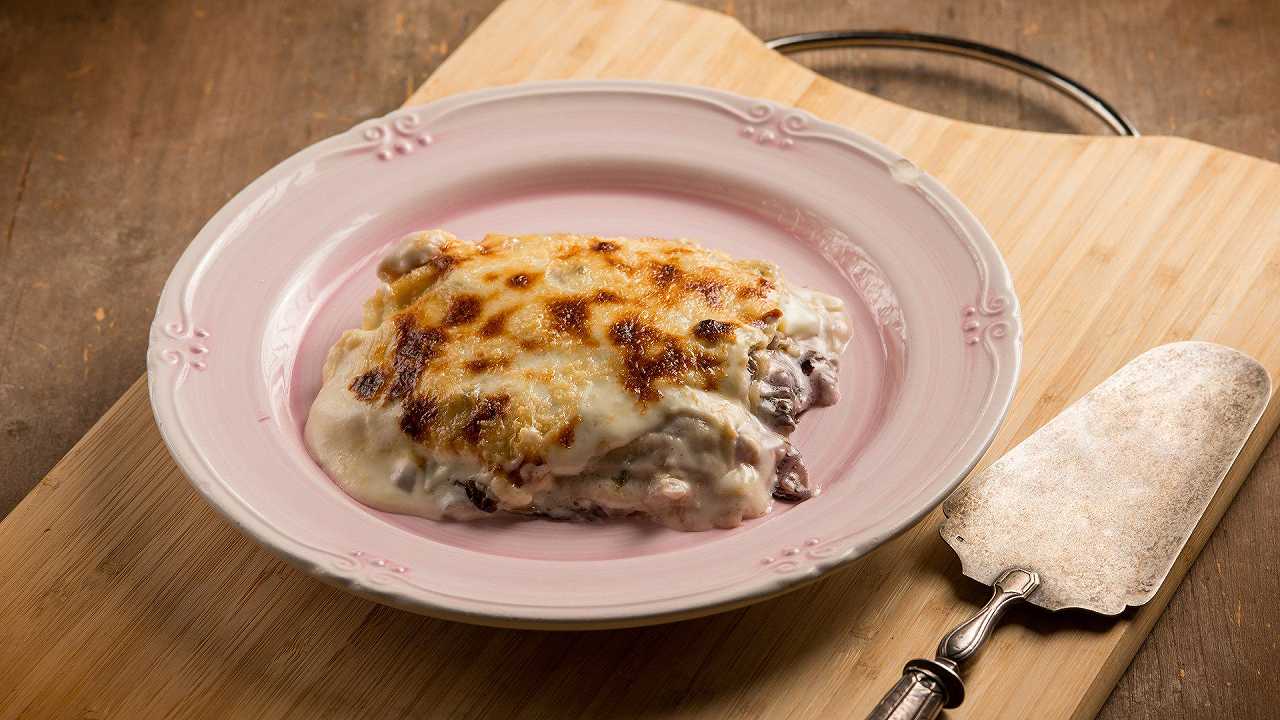 Lasagne al radicchio, la ricetta cremosa e saporita